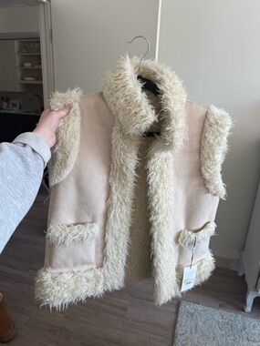 Something Navy Cream Faux Shearling Vest
